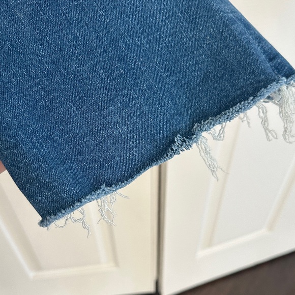 Mother Weekender Fray Jeans - Picture 3 of 9